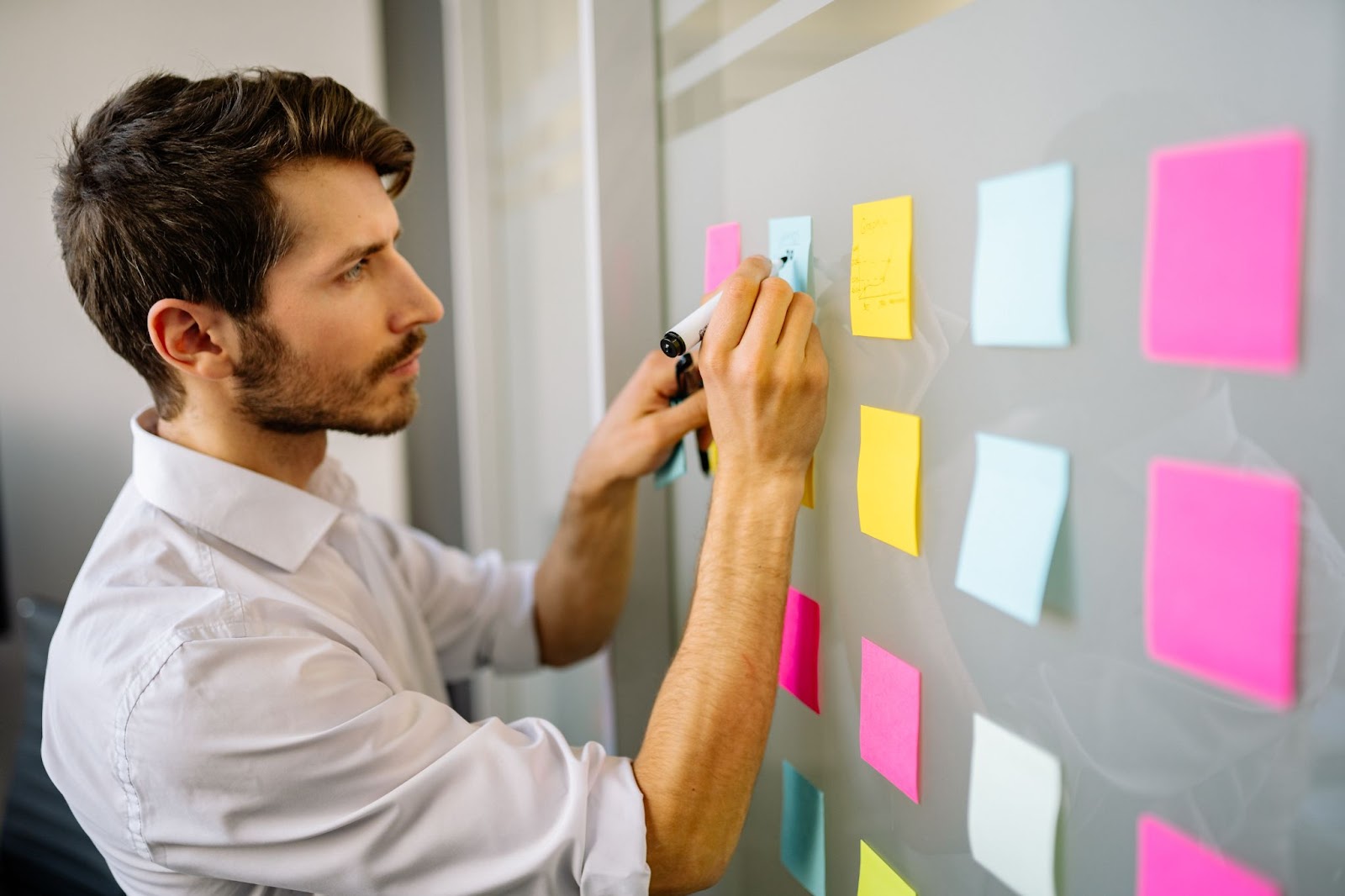 Effective strategies to hire Top AI specialists