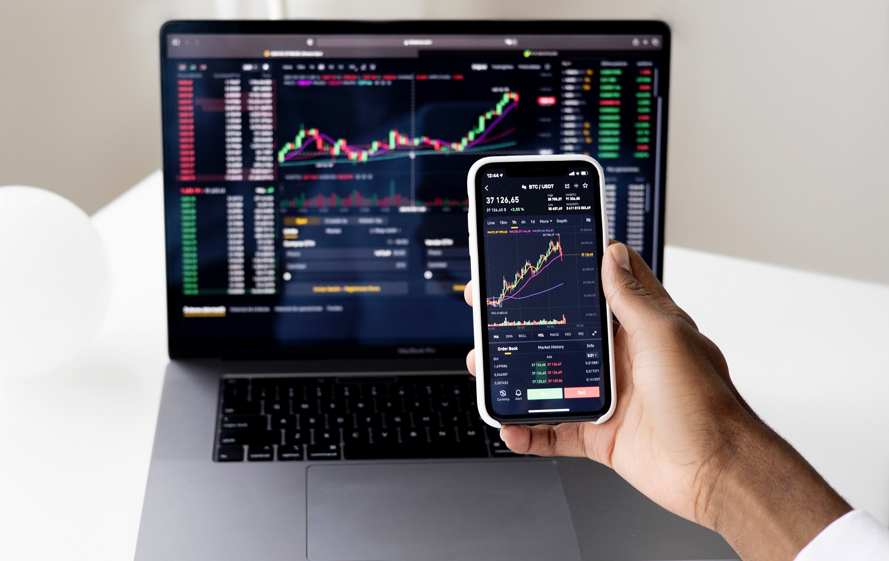 FinTech recruitment or recruiting FinTech experts